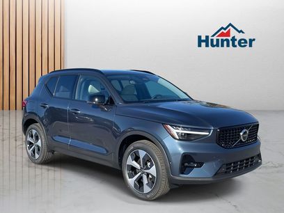 New 2026 Volvo XC40 B4 Plus w/ Protection Package Premier