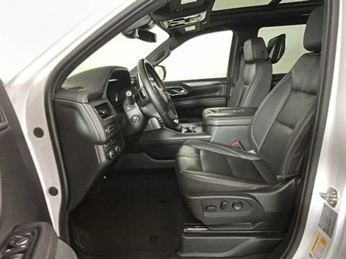 Used 2023 Chevrolet Tahoe RST w/ Luxury Package AWD/4WD image 11