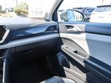 Used 2022 Volkswagen Taos SEL image 6