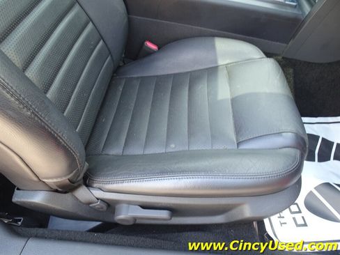 Used 2006 Ford Mustang GT RWD image 25