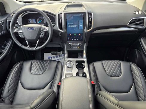 Used 2024 Ford Edge Titanium image 29