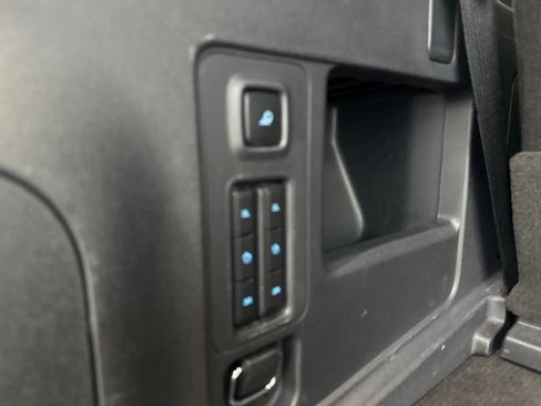 Used 2025 Ford Expedition Platinum AWD/4WD image 88