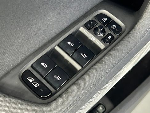 Used 2023 Polestar Polestar 2 w/ Pilot Pack AWD/4WD image 33