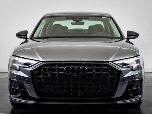 Certified 2022 Audi S8 image 2