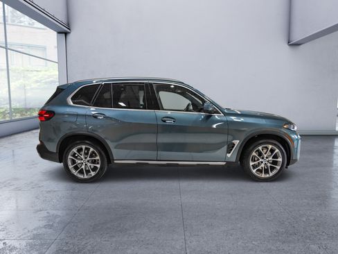 Used 2024 BMW X5 xDrive40i w/ Premium Package AWD/4WD image 8
