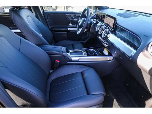Used 2024 Mercedes-Benz GLB 250 4MATIC image 20