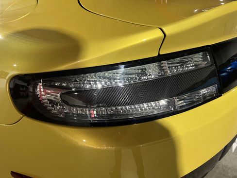 Used 2015 Aston Martin V12 Vantage S RWD image 30