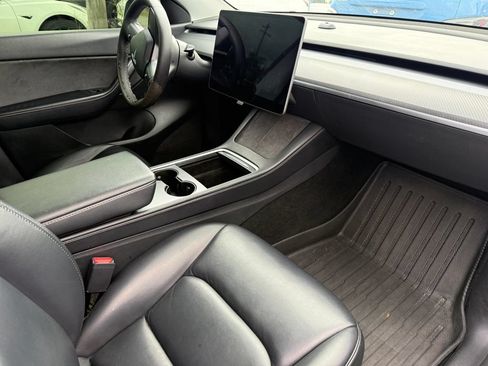 Used 2022 Tesla Model Y Performance AWD/4WD image 7
