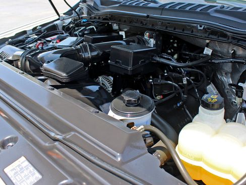 Used 2020 Ford F250 XL w/ Power Equipment Group image 17