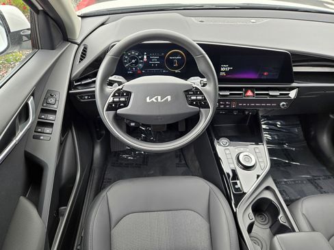 Certified 2023 Kia Niro Wind FWD image 12