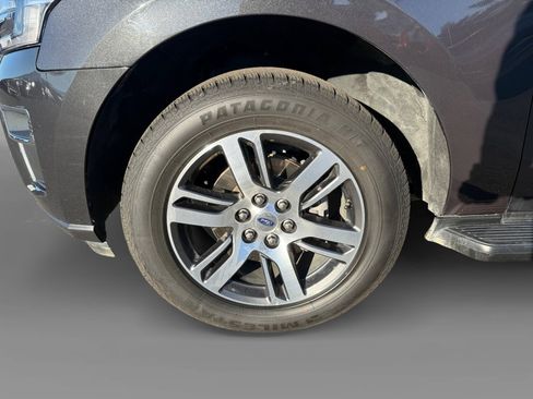 Used 2024 Ford Expedition Max Limited image 9