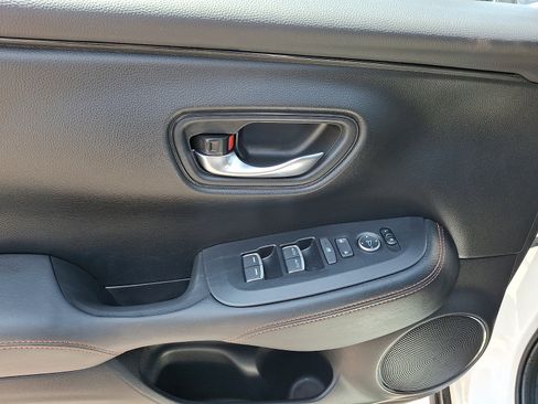 Used 2024 Honda HR-V Sport image 12