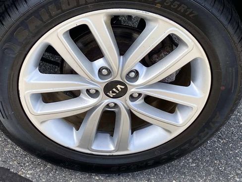 Used 2018 Kia Soul + FWD image 26