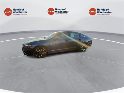 Used 2025 Honda Accord Touring image 5