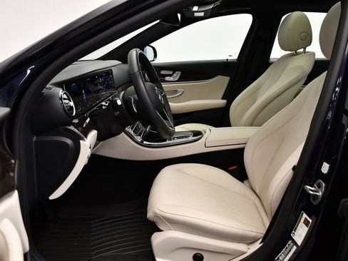 Used 2023 Mercedes-Benz E 450 4MATIC Sedan image 42