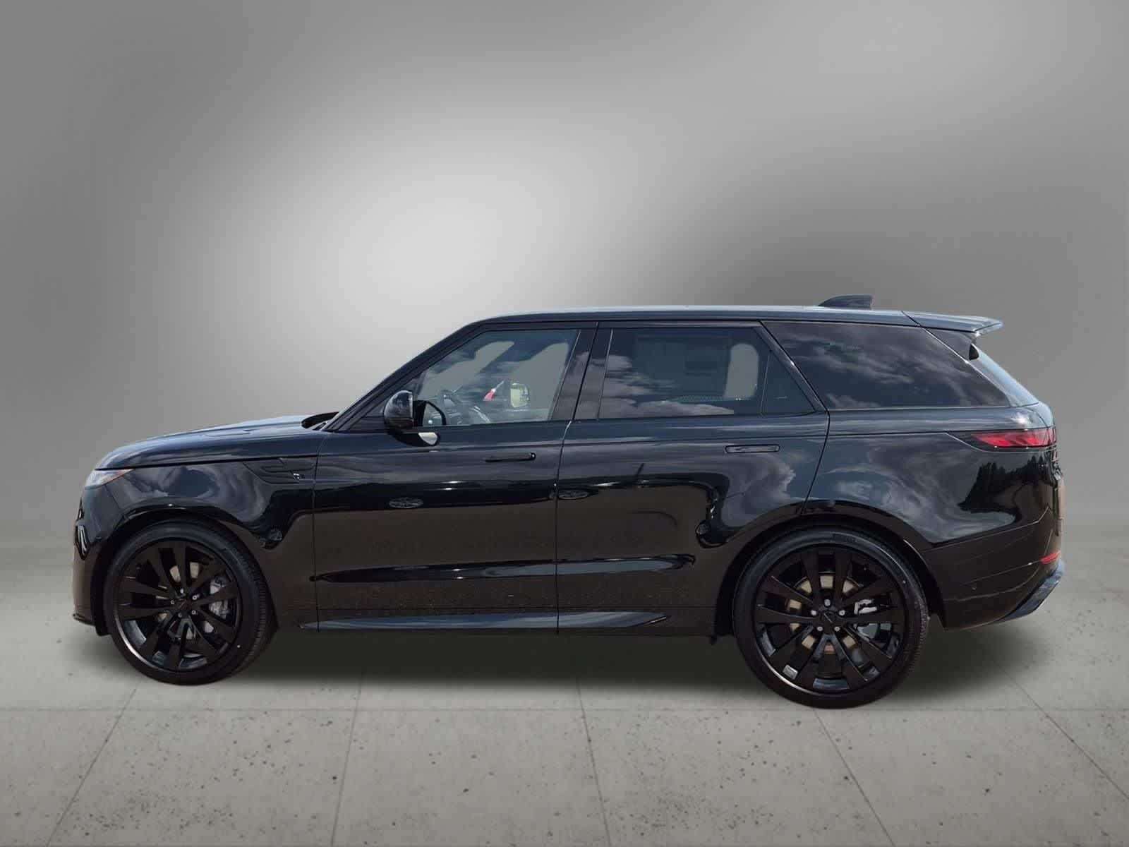 New 2027 Land Rover Range Rover Sport Dynamic SE AWD/4WD image 3