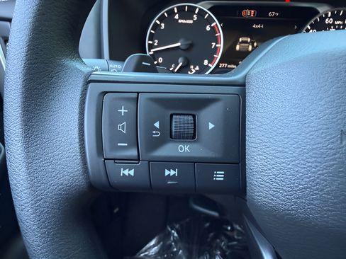 Used 2026 Nissan Rogue S AWD/4WD image 12
