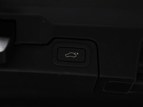 Used 2018 Land Rover Range Rover Evoque SE AWD/4WD image 31