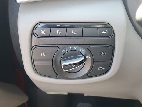 Used 2023 INFINITI QX50 Sensory image 25