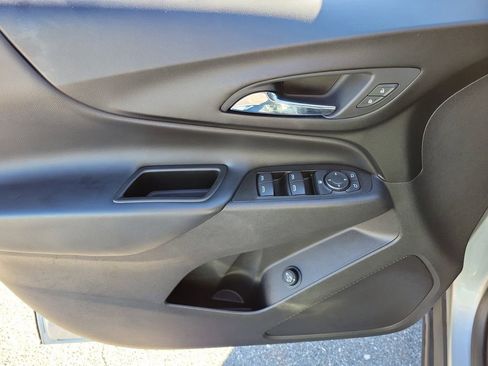 Used 2020 Chevrolet Equinox LT image 22