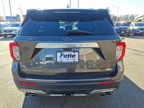 Used 2020 Ford Explorer Platinum w/ Premium Technology Package image 5
