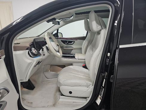 Used 2023 Mercedes-Benz EQE 500 4MATIC SUV image 3