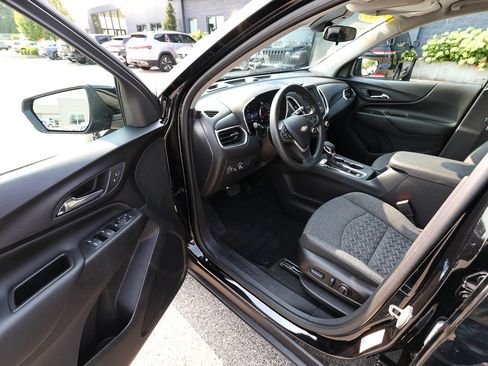 Used 2023 Chevrolet Equinox LT FWD image 11