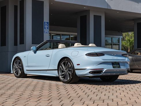 Used 2025 Bentley Continental GT Speed image 34