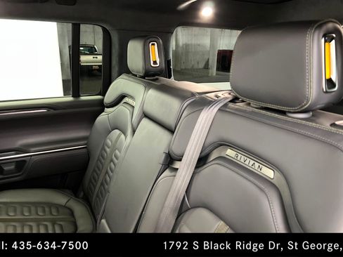 Used 2022 Rivian R1S Launch Edition image 20