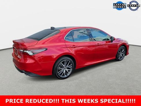 Used 2024 Toyota Camry XLE FWD image 5