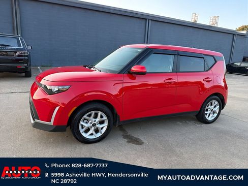 Used 2024 Kia Soul LX w/ Option Group 015 FWD image 8