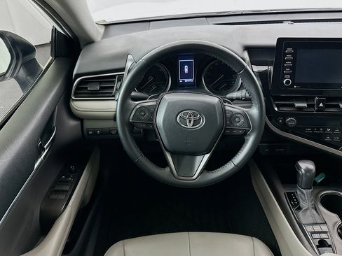 Used 2021 Toyota Camry SE FWD image 17
