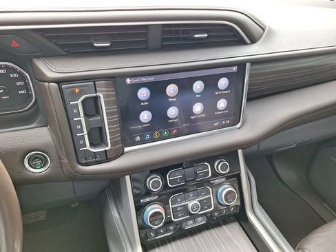 Used 2021 GMC Yukon XL Denali w/ Denali Premium Package RWD image 18