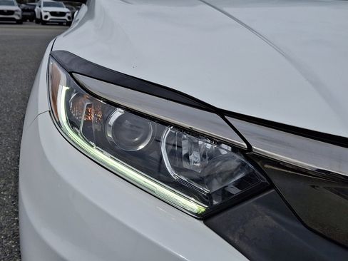 Used 2022 Honda HR-V LX image 9