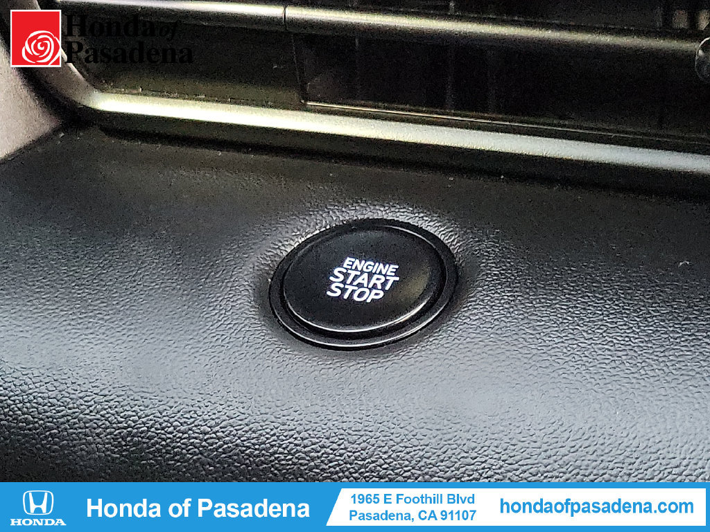 Used 2025 Hyundai Elantra Sport FWD image 17