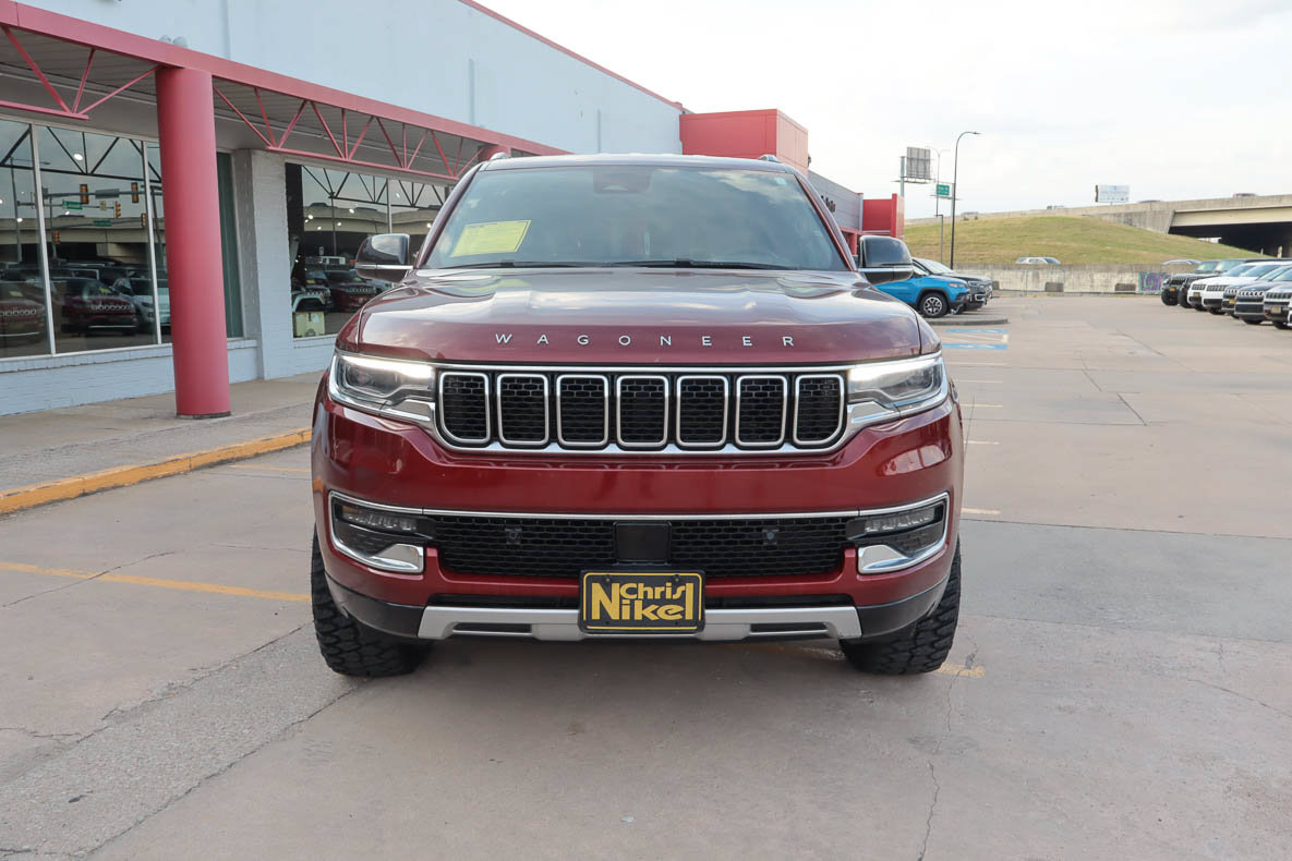 Used 2024 Jeep Wagoneer Series II w/ Flexible Seating Group AWD/4WD image 3