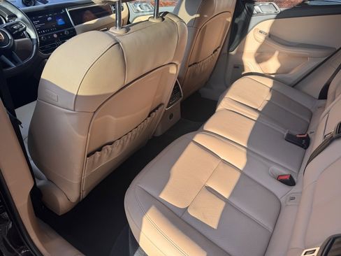 Certified 2025 Porsche Macan image 26