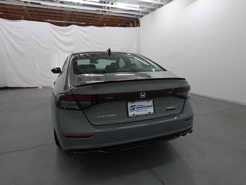 Used 2025 Honda Accord Sport image 7