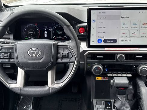 Certified 2025 Toyota 4Runner TRD Off-Road Premium AWD/4WD image 18