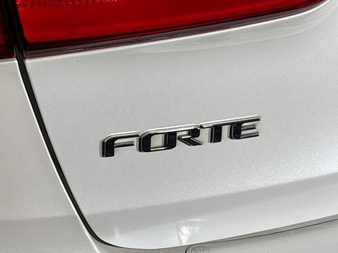 Used 2015 Kia Forte EX w/ Premium Package FWD image 24