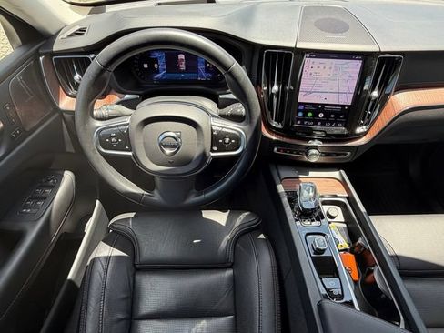 Used 2023 Volvo XC60 B5 Ultimate w/ Protection Package Premier FWD image 16