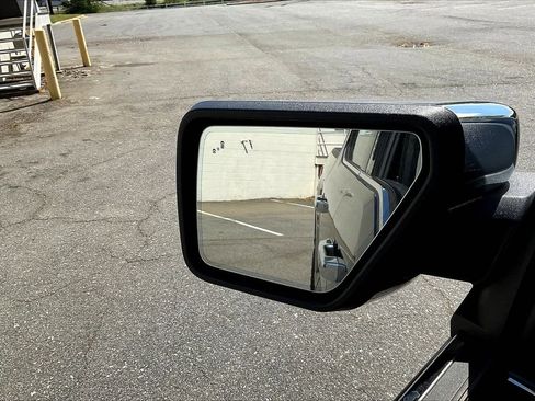 Used 2023 Ford F150 Lariat image 30