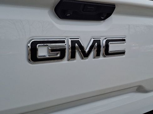 Used 2023 GMC Sierra 1500 Elevation image 31
