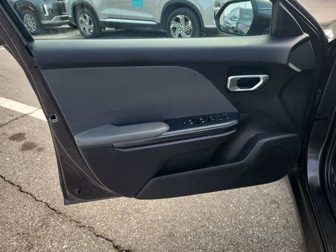 Used 2025 Kia K4 LXS image 36