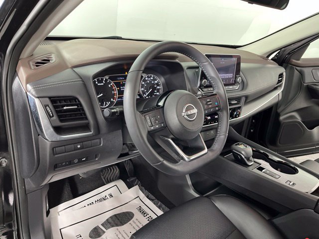 Used 2023 Nissan Rogue SV w/ SV Premium B Package FWD image 21