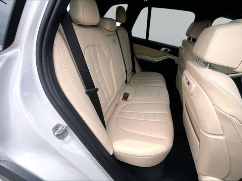 Used 2022 BMW X5 sDrive40i w/ Luxury Seating Package RWD image 20