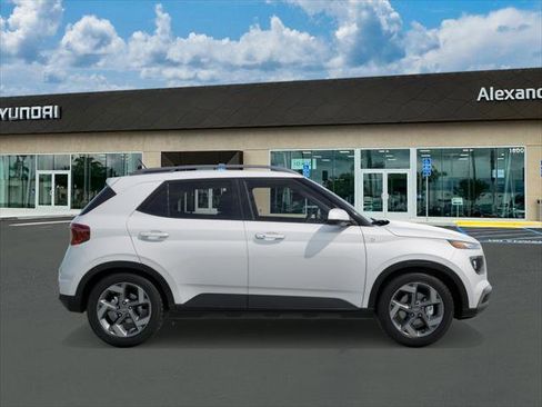 New 2026 Hyundai Venue SEL image 7