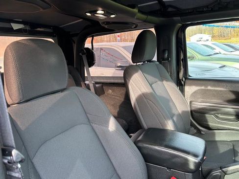 Used 2022 Jeep Wrangler Sport S image 22
