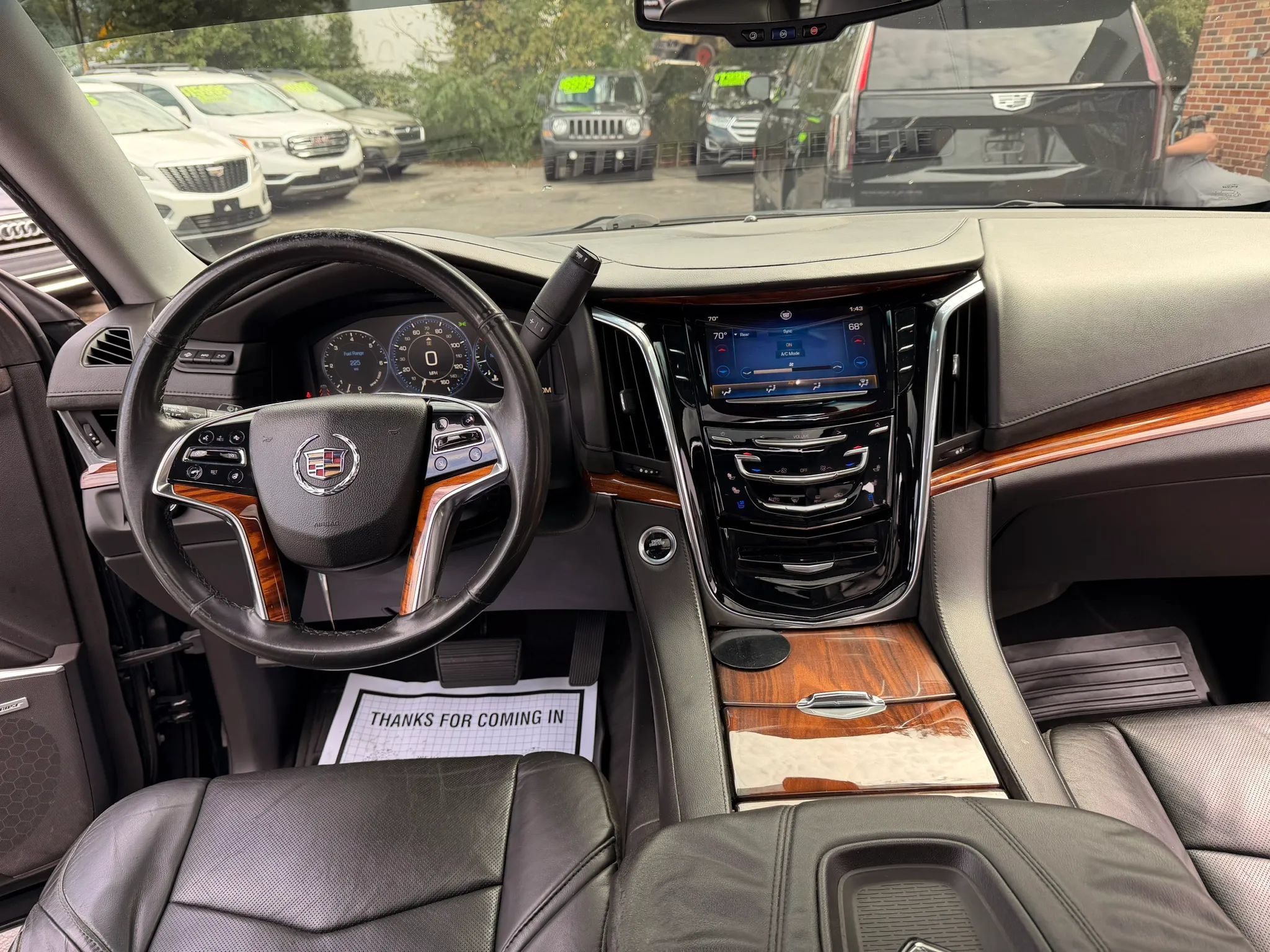 Used 2015 Cadillac Escalade ESV Luxury AWD/4WD image 17