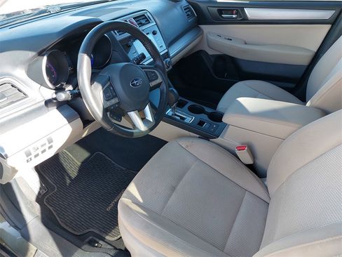 Used 2017 Subaru Outback 2.5i Premium image 13